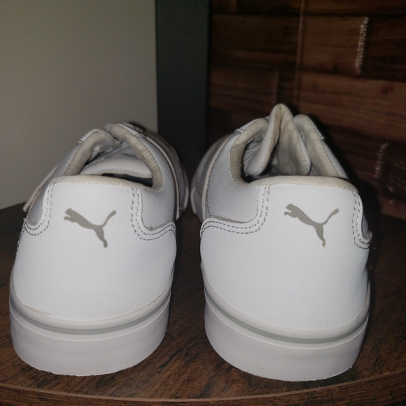 SOLD Boys Puma - Picture 4 of 6